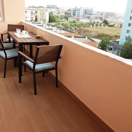 Quad 2 Apartment