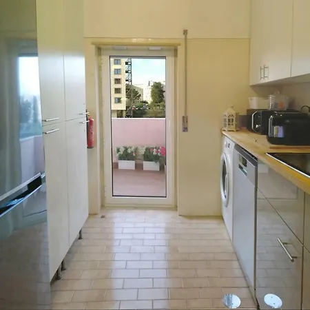 Quad 2 Apartment